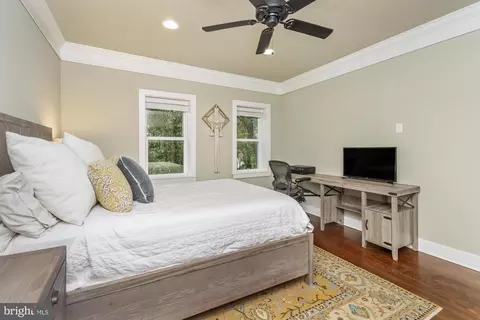 Bedroom - 217 E Cross St, Baltimore, MD 21230 photo 6 of 7
