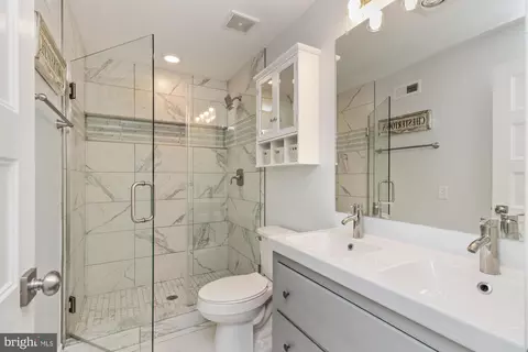 Bath - 217 E Cross St, Baltimore, MD 21230 photo 2 of 7