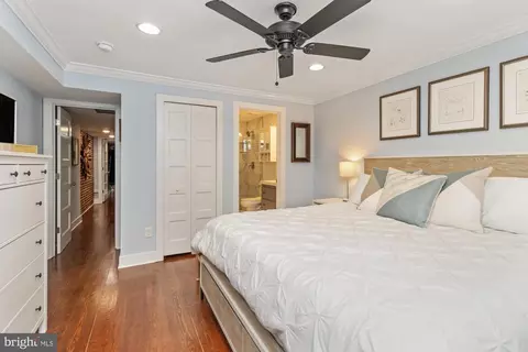 Bedroom - 217 E Cross St, Baltimore, MD 21230 photo 3 of 7