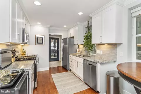 Kitchen - 217 E Cross St, Baltimore, MD 21230 photo 2 of 3