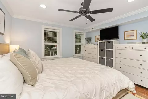 Bedroom - 217 E Cross St, Baltimore, MD 21230 photo 2 of 7