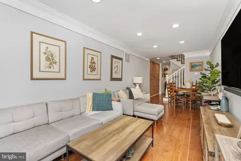 Living - 217 E Cross St, Baltimore, MD 21230 photo 1 of 1