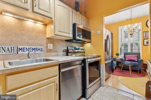 623 Jasper St, Baltimore, MD 21201 photo 7