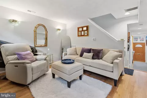 623 Jasper St, Baltimore, MD 21201 photo 3