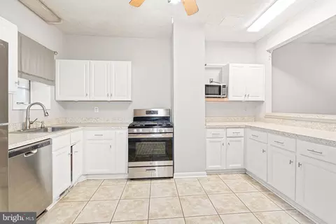 Kitchen - 4106 Falls Rd, Baltimore, MD 21211 photo 1 of 1