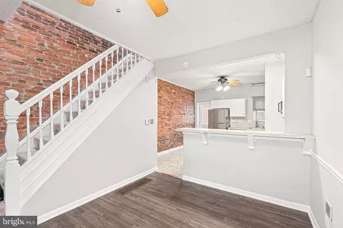 Entry Way - 4106 Falls Rd, Baltimore, MD 21211 photo 2 of 3