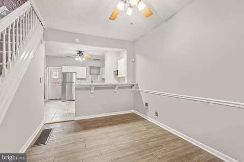 Entry Way - 4106 Falls Rd, Baltimore, MD 21211 photo 1 of 3