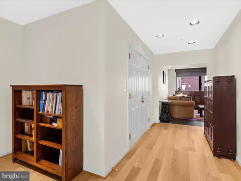 Entry Way - 10 E Lee St #2405, Baltimore, MD 21202 photo 1 of 4