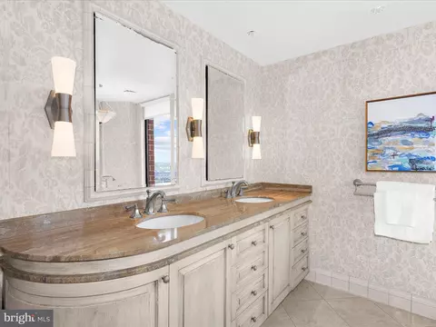 Bath - 10 E Lee St #2405, Baltimore, MD 21202 photo 1 of 6