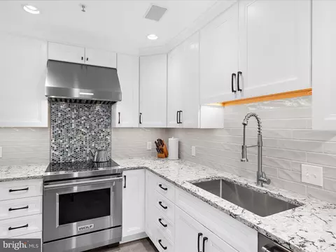 Kitchen - 10 E Lee St #2405, Baltimore, MD 21202 photo 1 of 5