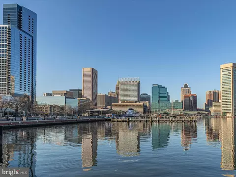 View/Area - 10 E Lee St #2405, Baltimore, MD 21202 photo 2 of 5