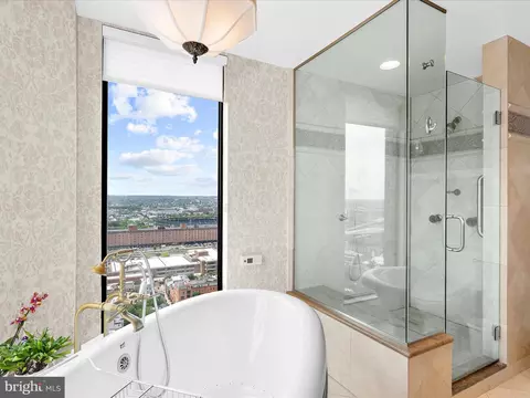 Bath - 10 E Lee St #2405, Baltimore, MD 21202 photo 3 of 6
