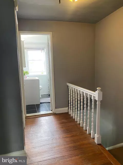 Entry Way - 5757 Edgepark Rd, Baltimore, MD 21239 photo 8 of 9