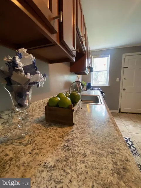 Kitchen - 5757 Edgepark Rd, Baltimore, MD 21239 photo 3 of 10