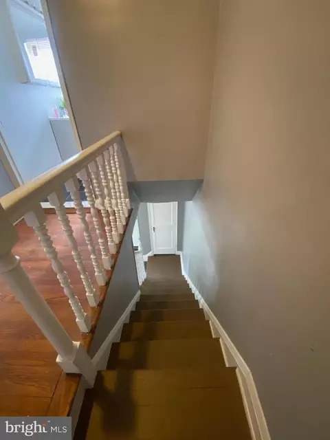 Entry Way - 5757 Edgepark Rd, Baltimore, MD 21239 photo 7 of 9