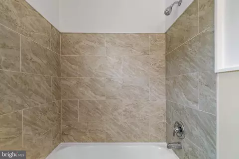 Bath - 2106 Cloville Ave, Baltimore, MD 21214 photo 1 of 1