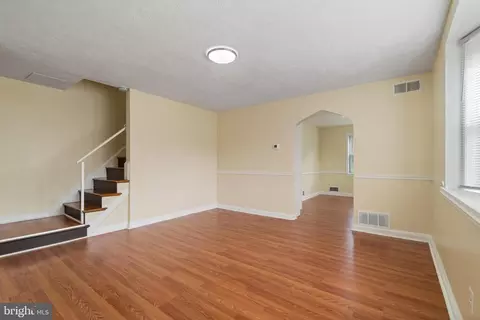 Living - 2106 Cloville Ave, Baltimore, MD 21214 photo 2 of 3