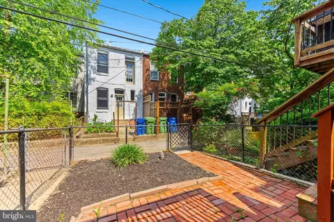 Exterior - 3353 Beech Ave, Baltimore, MD 21211 photo 4 of 4
