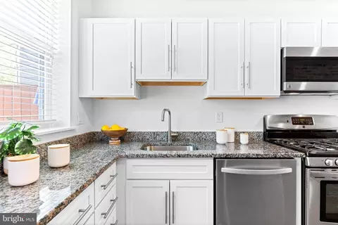 Kitchen - 3353 Beech Ave, Baltimore, MD 21211 photo 3 of 5
