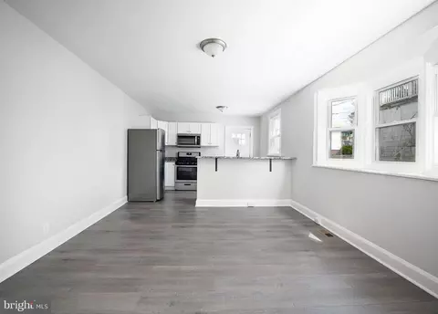 Living - 3312 Southern Ave, Baltimore, MD 21214 photo 3 of 3
