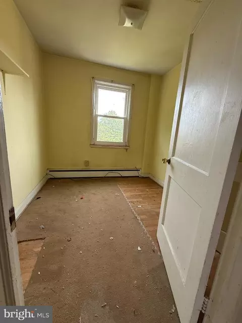Bedroom - 1720 Wadsworth Way, Baltimore, MD 21239 photo 2 of 3