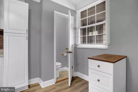Entry Way - 503 W 27th St, Baltimore, MD 21211 photo 5 of 12