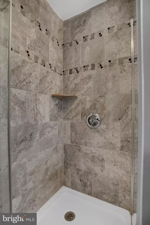 Bath - 503 W 27th St, Baltimore, MD 21211 photo 2 of 2