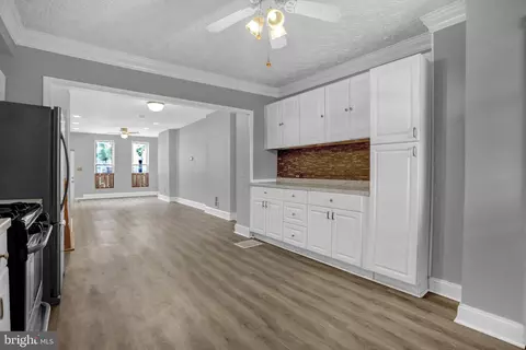 Entry Way - 503 W 27th St, Baltimore, MD 21211 photo 9 of 12