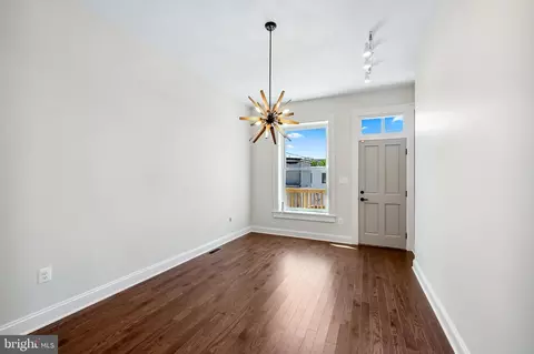 439 E 22nd St, Baltimore, MD 21218 photo 33