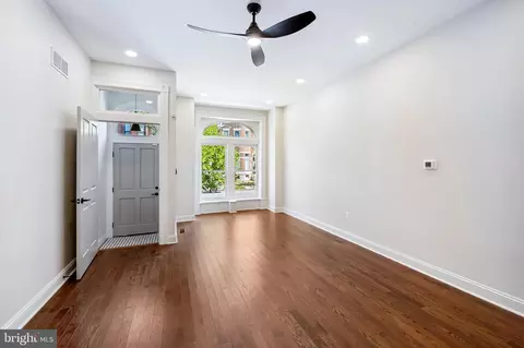 439 E 22nd St, Baltimore, MD 21218 photo 6
