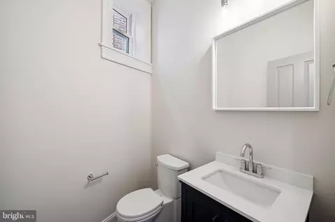 439 E 22nd St, Baltimore, MD 21218 photo 17