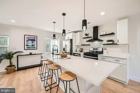 Kitchen - 5106 Pembridge Ave, Baltimore, MD 21215 photo 5 of 8