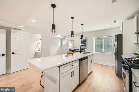 Kitchen - 5106 Pembridge Ave, Baltimore, MD 21215 photo 4 of 8