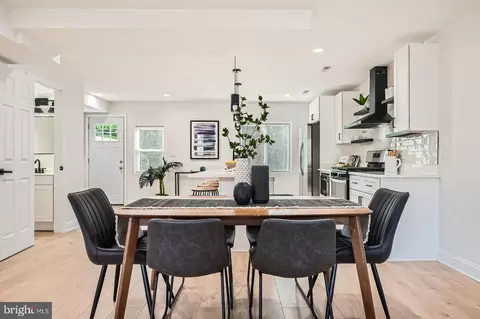 Dining - 5106 Pembridge Ave, Baltimore, MD 21215 photo 2 of 2