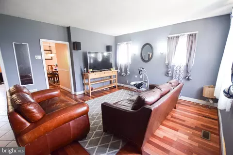 3820 Dolfield Ave, Baltimore, MD 21215 photo 3
