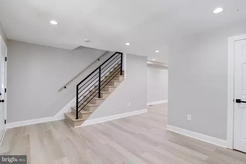 Entry Way - 5002 Chalgrove Ave, Baltimore, MD 21215 photo 2 of 10