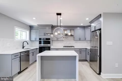 Kitchen - 5002 Chalgrove Ave, Baltimore, MD 21215 photo 1 of 7
