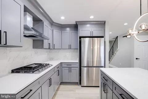 Kitchen - 5002 Chalgrove Ave, Baltimore, MD 21215 photo 4 of 7