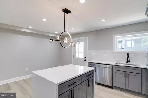 Kitchen - 5002 Chalgrove Ave, Baltimore, MD 21215 photo 5 of 7