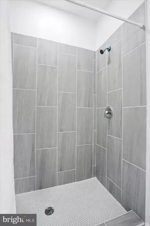 Bath - 706 E 33rd St, Baltimore, MD 21218 photo 5 of 6