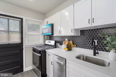 1020 Wicklow Rd, Baltimore, MD 21229 photo 16