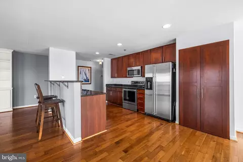 Kitchen - 2702 Lighthouse Pt E #638, Baltimore, MD 21224 photo 2 of 2