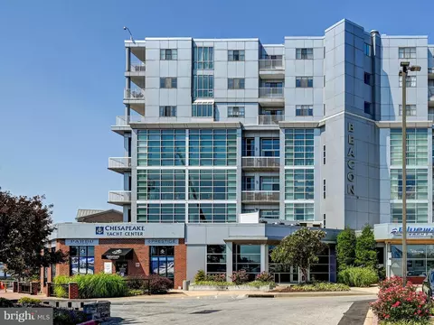Exterior - 2702 Lighthouse Pt E #638, Baltimore, MD 21224 photo 8 of 11