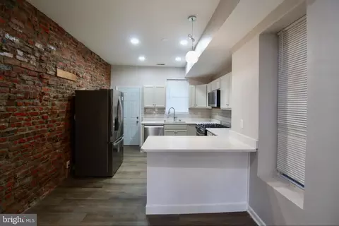 Entry Way - 434 E 28th St, Baltimore, MD 21218 photo 5 of 12