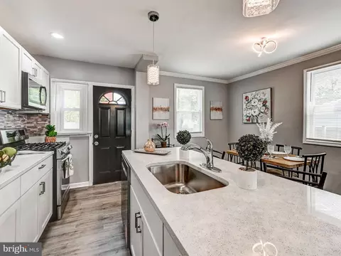 Kitchen - 3812 Midheights Rd, Baltimore, MD 21215 photo 4 of 5