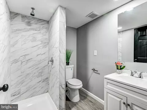 Bath - 3812 Midheights Rd, Baltimore, MD 21215 photo 1 of 2
