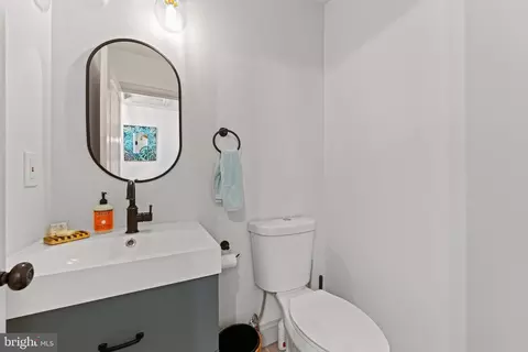 3437 Ash St, Baltimore, MD 21211 photo 32