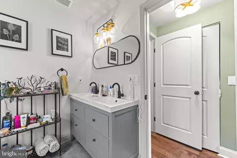 3437 Ash St, Baltimore, MD 21211 photo 31