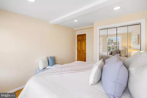 234 E Barney St E, Baltimore, MD 21230 photo 17