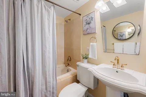 234 E Barney St E, Baltimore, MD 21230 photo 14